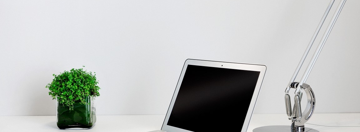 Как создать блог на WordPress: пошаговое руководство 1 anglepoise_typec-desk_lamp_lifestyle