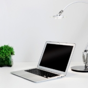 anglepoise_typec-desk_lamp_lifestyle