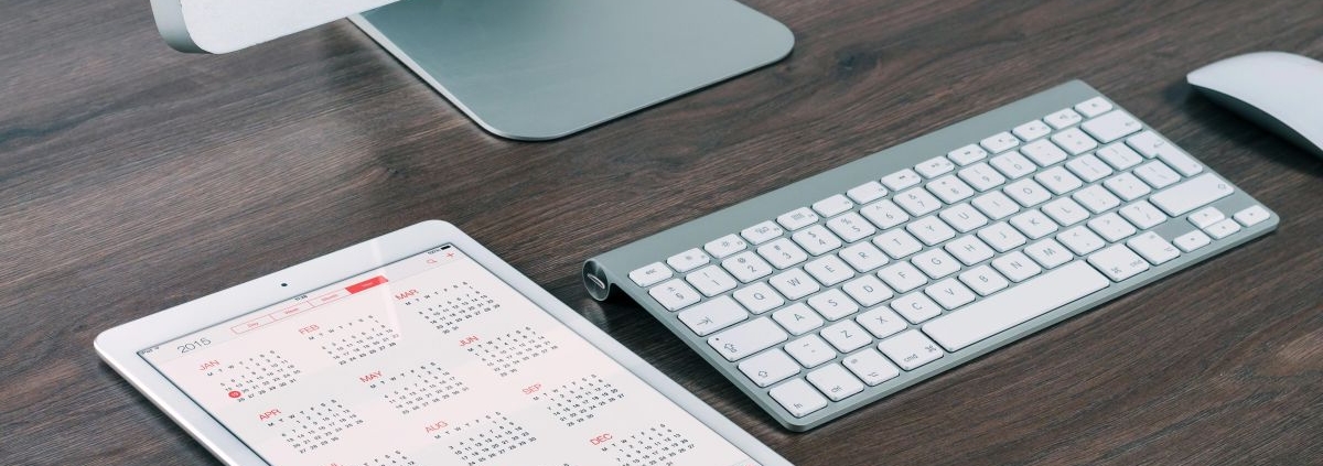 apple-desk-working-technology