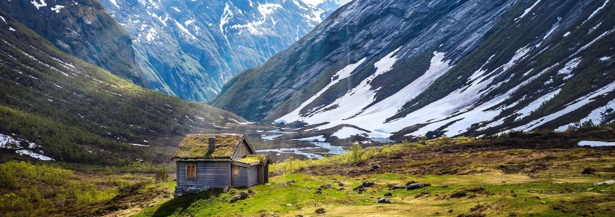 Что такое: Нижний Колонтитул 1 gory_trava_svet_podnozhie_gory