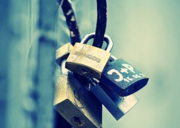 lock_bunch_metal_memory